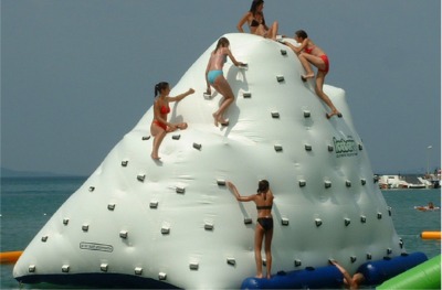 14' DISPLAY of Iceberg Mountain Rock Climbing on Water