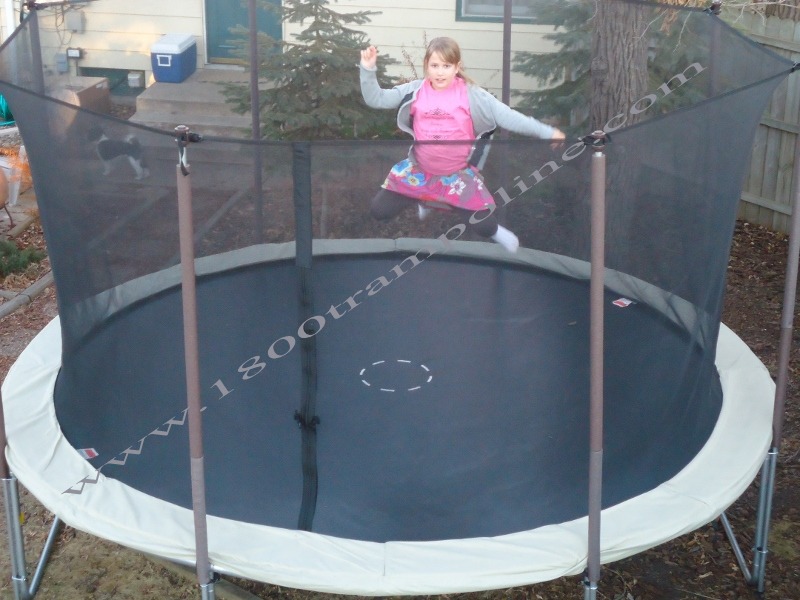 13' Sportspower Round Trampoline with Enclosure